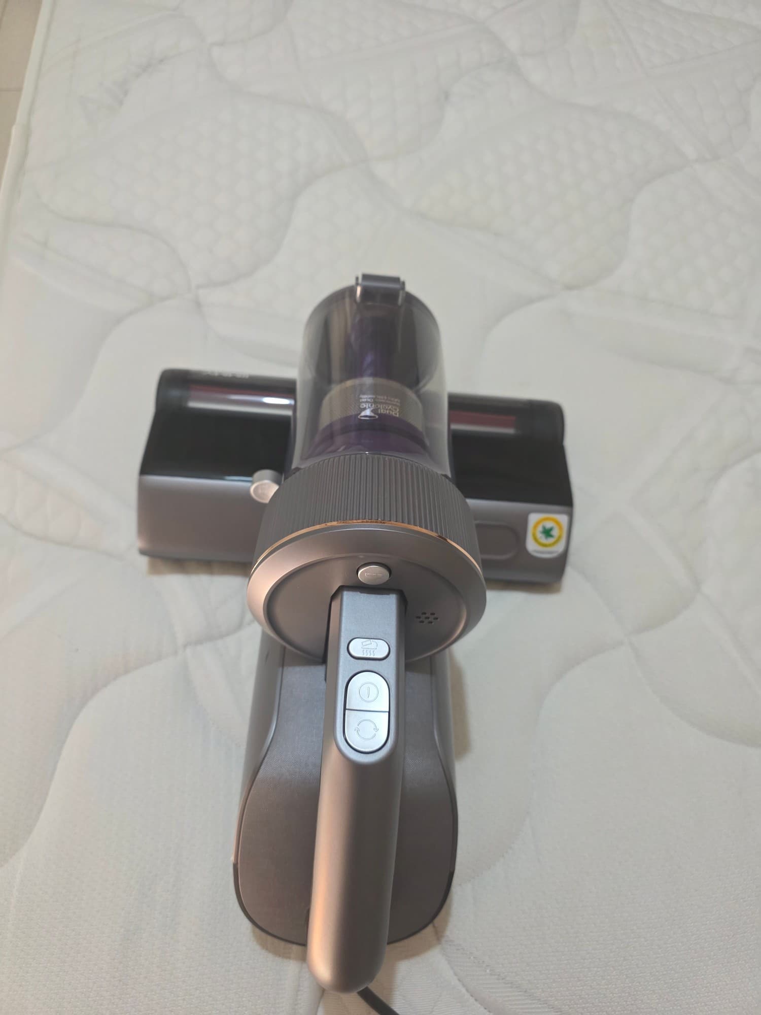 JIMMY BX8 Pro: Recensione JIMMY BX8 Pro: l'aspirapolvere anti-acari con UV-C, riscaldamento e display in tempo reale