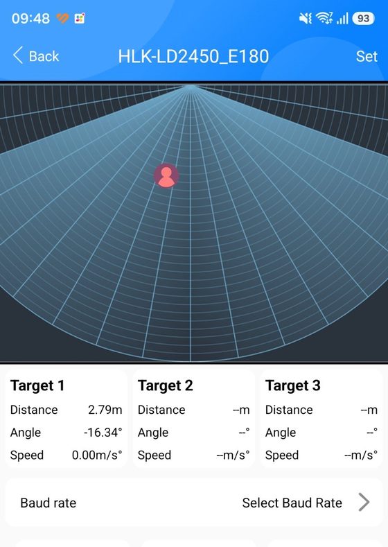 Schermata dell'app HLKRadarTool con la mappa a ventaglio del radar, una persona e i dati di distanza, angolo e velocità