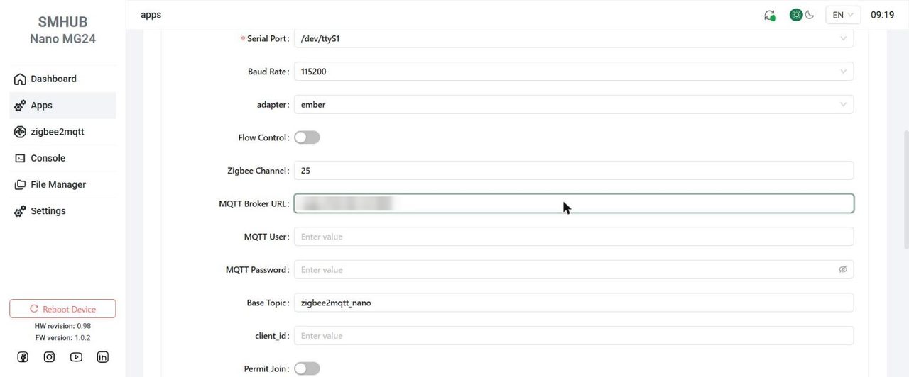 Modulo dell'app Zigbee2MQTT con MQTT Broker URL compilato e i campi MQTT User e MQTT Password